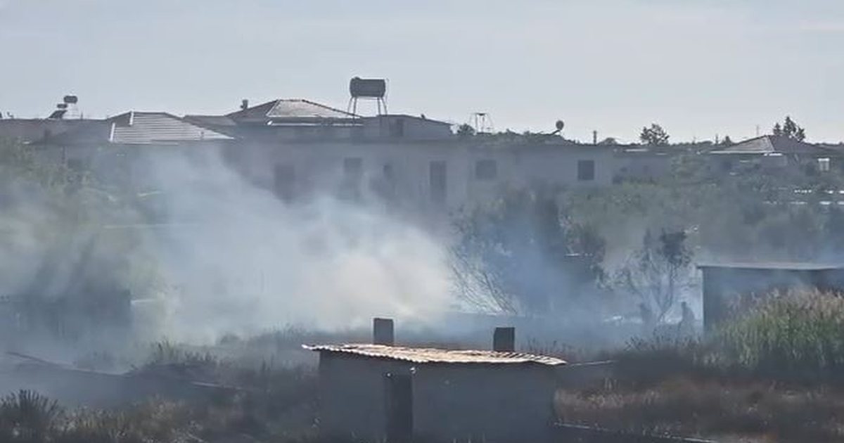 Flakët rrezikojnë zonën e banuar në Vlorë