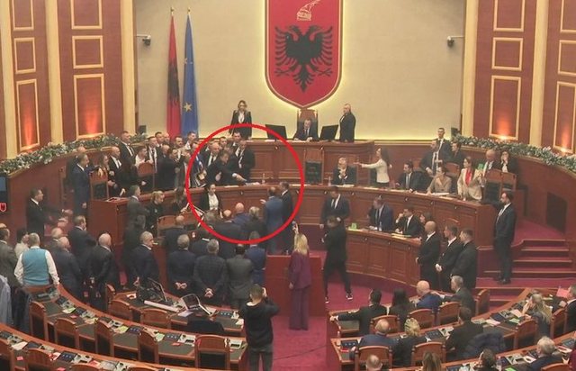 What was not seen in the Assembly? Noka flag soaked with water, the Guard