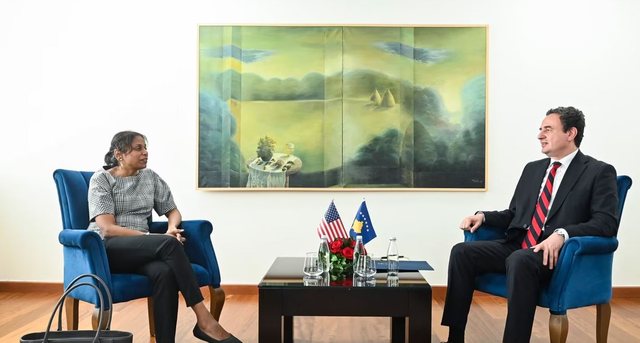 Analiza e REL: A fshihet diçka tjetër, përtej