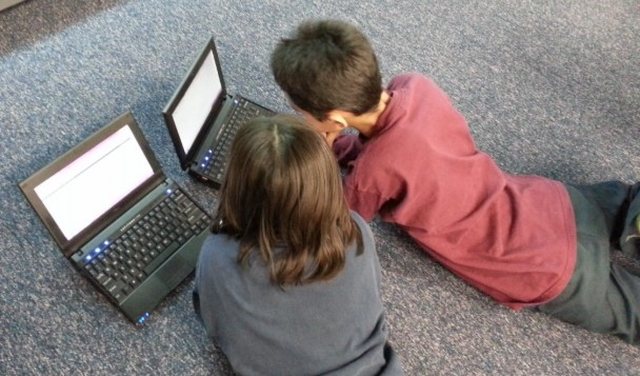 Kompania “Meta” nis mbylljen e llogarive në Facebook dhe