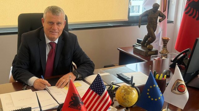 L&euml;vizje t&euml; r&euml;nd&euml;sishme! Shk&euml;lqim Hajdari em&euml;rohet