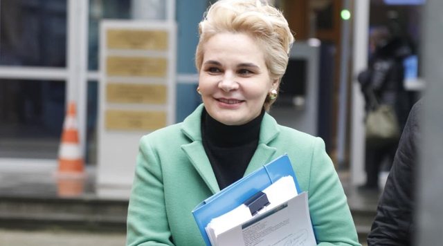 P&euml;rfundon seanca paraprake, Kryemadhi del nga GJKKO me dosjen e provave: