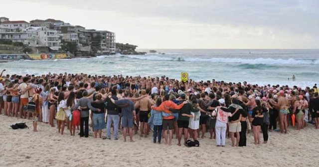 Sulmi tragjik me arm&euml; n&euml; Sidney, Australia anulon festimet e Vitit