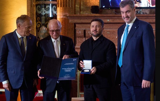 Zelensky nderohet me &ccedil;mimin &ldquo;Ewald von Kleist&rdquo; n&euml; Mynih