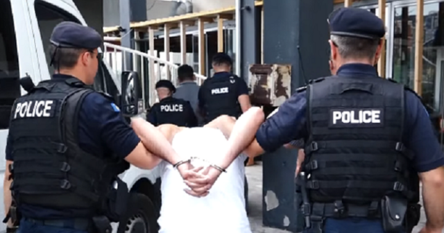 Arrestohen dy t&euml; dyshuar p&euml;r sulm fizik ndaj nj&euml; personi n&euml;