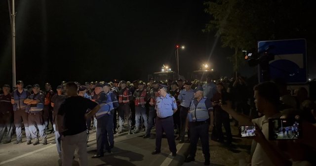 Revolucioni kundër Kastës politike të korruptuar/ Kush