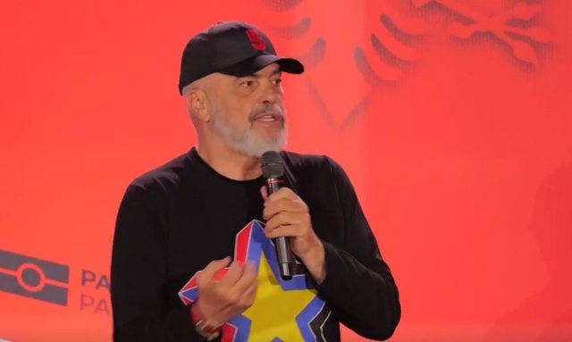 Edi Rama për burrat shqiptarë/ Hidhen bëlldum në