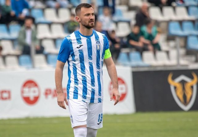 Kapiteni Xhixha drejt largimit nga Tirana, arrin akordin me klubin e ri