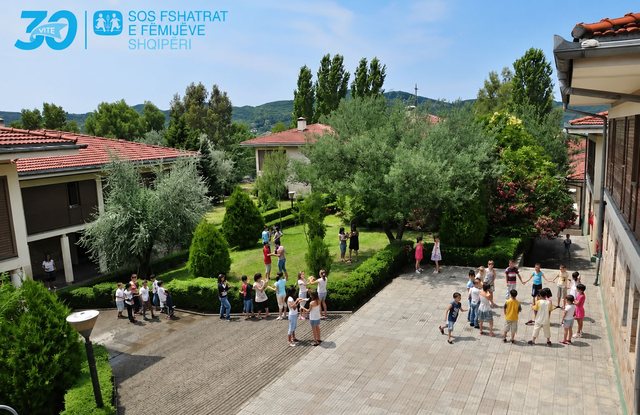 1 Qershori dhe puna e madhe pa zë e SOS, Fshatrave të