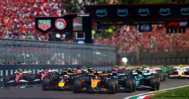 Formula 1/ Verstappen rikthehet te fitorja, kampioni i Botës në fuqi
