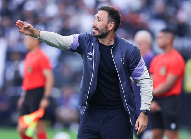 Prapaskenat e ndarjes s&euml; Davide An&ccedil;elotit me klubin brazilian,