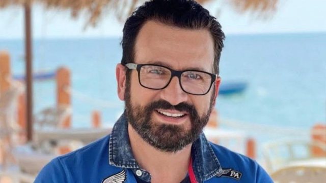 Do you want Sazan with American investments or to be torn apart by Albanian