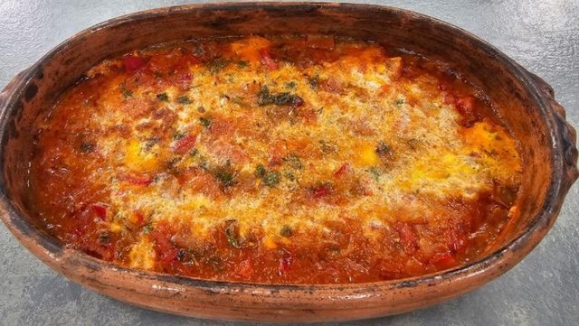 Kim&euml; pa mish me qep&euml;, vez&euml; dhe speca