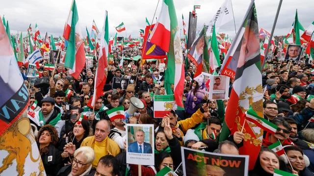 Mij&euml;ra t&euml; vrar&euml; nga demonstratat e dhunshme n&euml; Teheran/