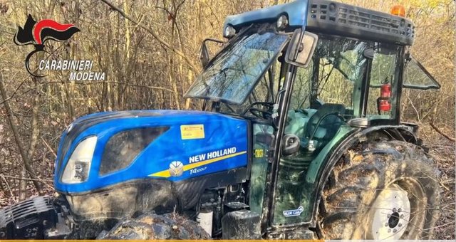 45 traktorë të vjedhur, banda shqiptare çmontonte mjetet dhe i