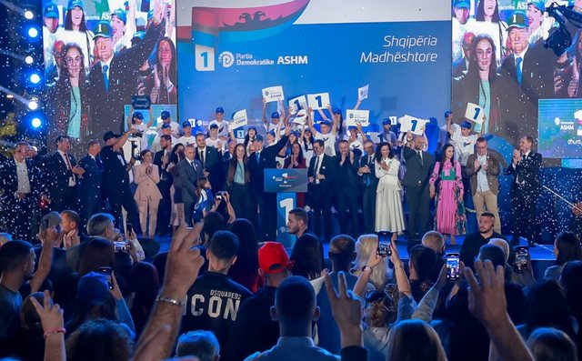 Sali Berisha njofton mitingun përmbyllës në Tiranë, ja vendi