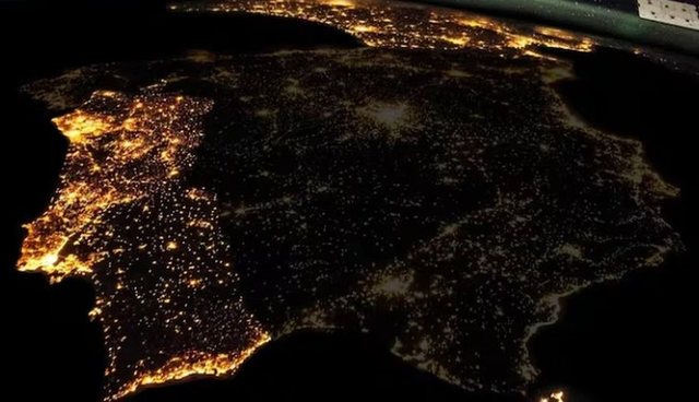 Spanja dhe Portugalia pa energji elektrike, gadishulli Iberik zhytet në