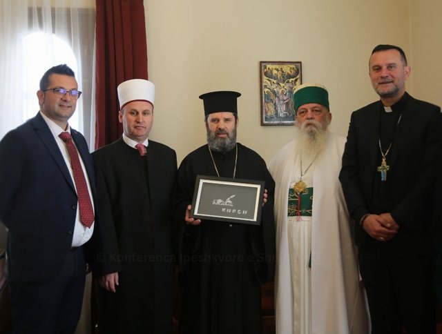 Lufta në Gaza bën bashkë përfaqësitë fetare