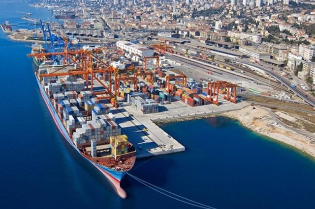 Drogë, bizhuteri dhe mijëra euro, pranga shoferit të autobusit