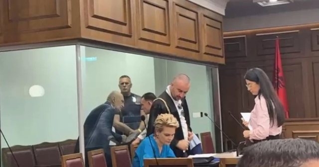 "Banoj n&euml; Tiran&euml;, te 313-ta, statusi beqar", Ilir Meta del