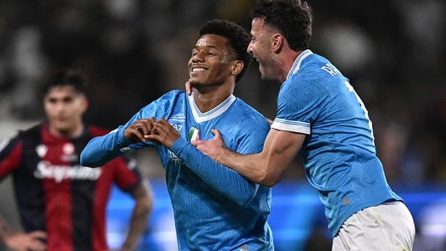 Napoli fiton Superkupën, Neres fundos Bolonjën në finale