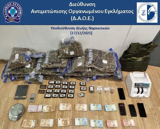 Goditet grupi i drog&euml;s n&euml; Greqi, mes tyre edhe k&euml;ng&euml;tari