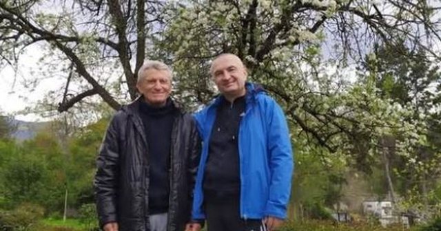 Ilir Meta zem&euml;rthyer p&euml;r ndarjen nga jeta t&euml; babait t&euml; tij:
