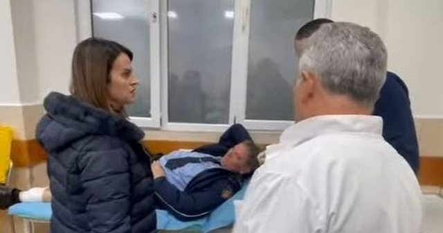 Efektiv&euml; policie e punonj&euml;s t&euml; medias u l&euml;nduan nga protesta