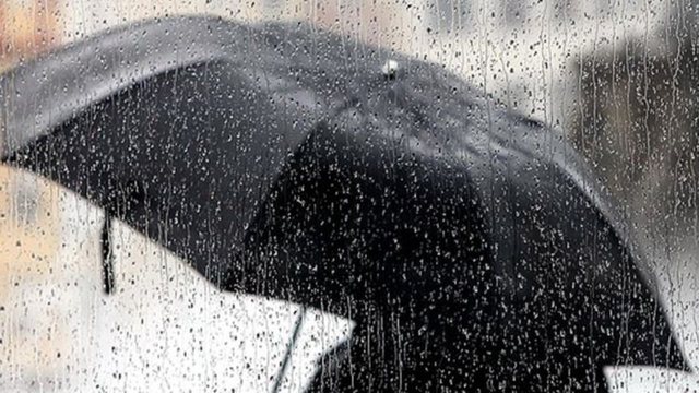 Mos harroni çadrat, reshje shiu të herëpashershme në