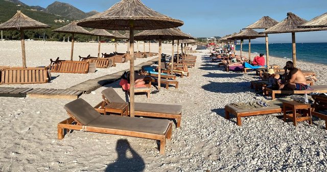 The government "seals" the end of abuses with umbrellas and sunbeds,