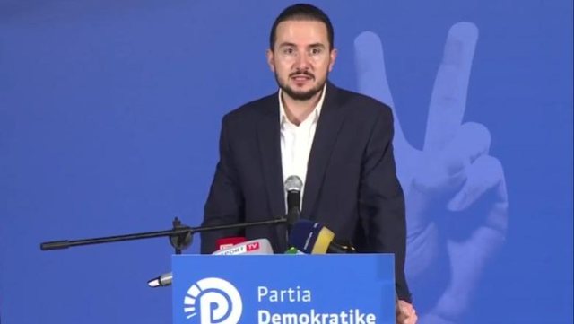 Fjalimi/ Ervin Salianji kritika udhëheqjes së PD nga Durrësi, por
