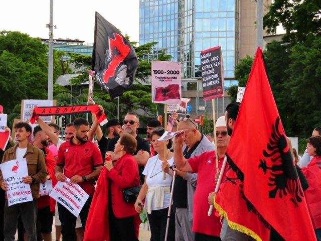 Revoltë masive edhe jashtë kufinjve! Diaspora flet kundër