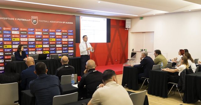 FSHF organizon takim informues për rregulloren e FIFA-s mbi