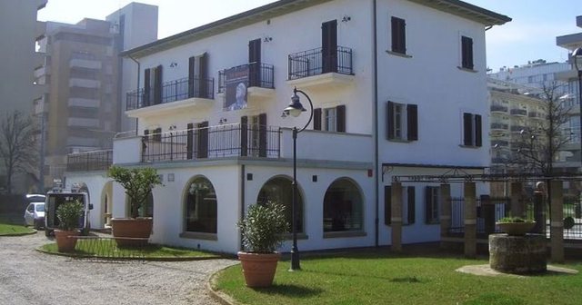 Del n&euml; ankand rezidenca verore e diktatorit fashist Benito Musolini n&euml;