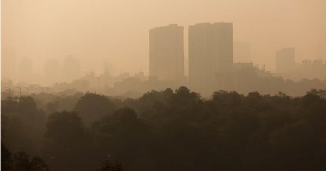 India tightens pollution restrictions as Delhi's air quality worsens