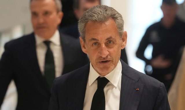 ‘Mirë se vini në ferr’! Ish-presidenti Sarkozy publikon