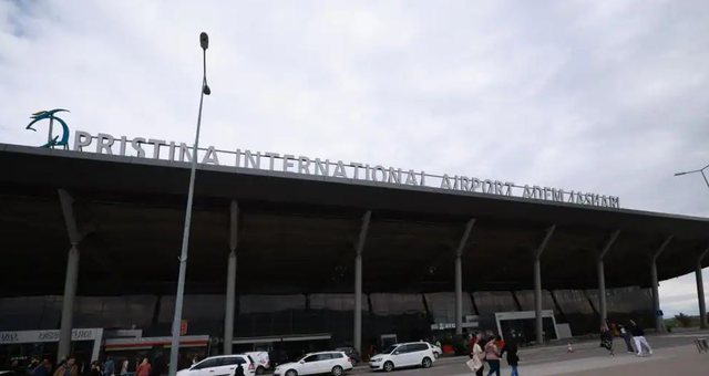 Grevë në 13 aeroporte të Gjermanisë, anulohen katër