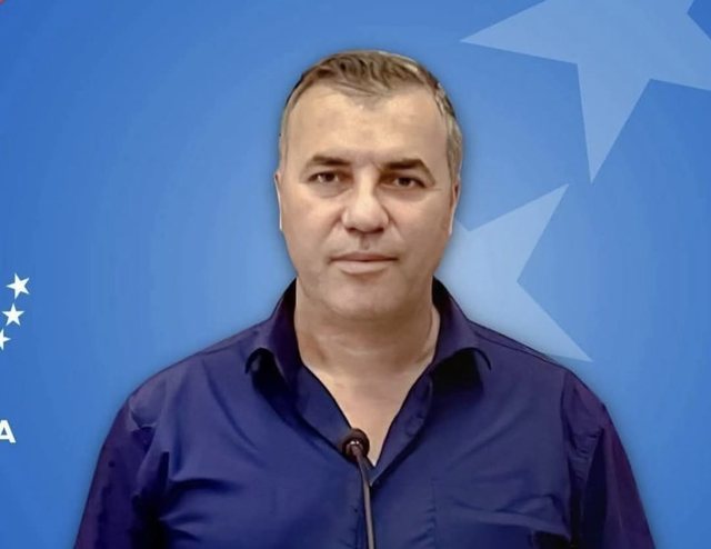 Zjarrvënësi i Demokracisë, tradhtia që dogji të