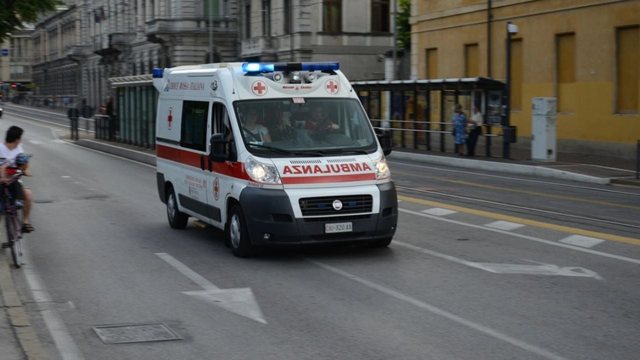 E rëndë në Itali, furgoni shtyp djalin 2-vjeçar në
