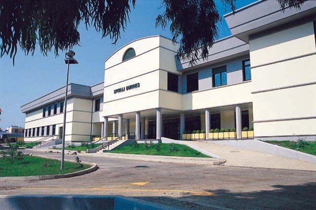 Familjarët e Erion Bobës akuzuan për neglizhencë, reagon