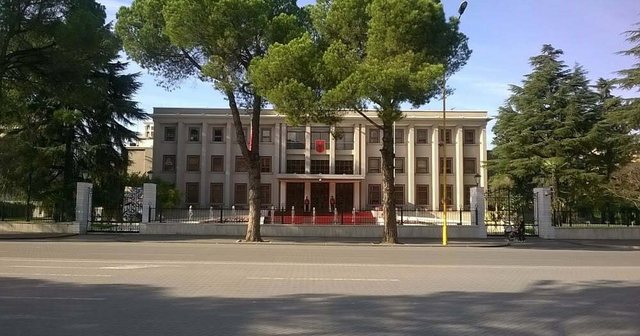 EMRAT/ Presidenti Begaj dekreton lirimin nga detyra t&euml; 3 ambasador&euml;ve