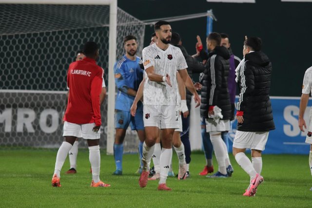 “Ngjarje e paprecedentë në stërvitje”, Flamurtari i