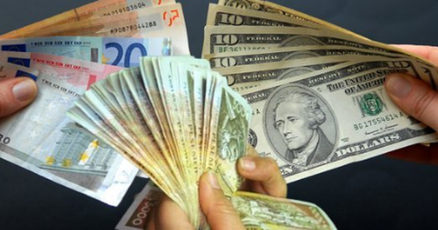 &Ccedil;far&euml; po ndodh sot me monedhat e huaja? Ja me sa po blihen dhe