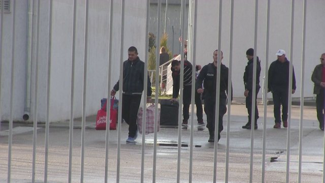 Amnistia drejt miratimit, qeveria p&euml;rgatit ndryshime, m&euml; shum&euml;