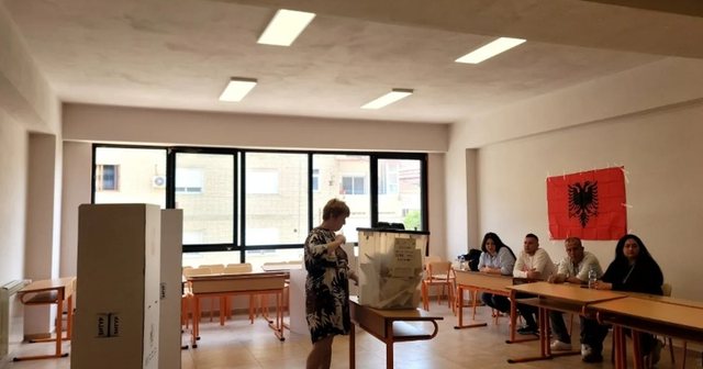 U futën brenda KZAZ-ve persona të paautorizuar, PD bllokon procesin e