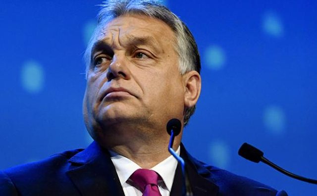 Hungaria kufizon mandatet e kryeministrit, Orbánit i mbyllet