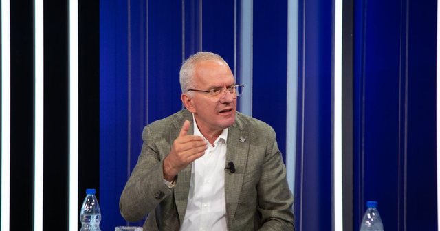 "Fat i keq i demokratëve, Berisha e do partinë për hallin e