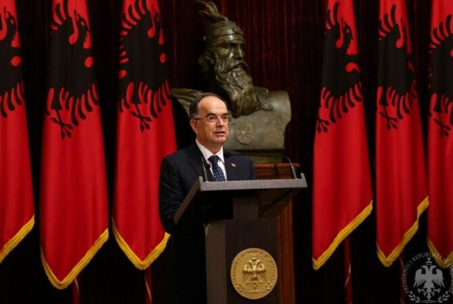 “Ushtroni të drejtën tuaj”/ Begaj mesazh para heshtjes