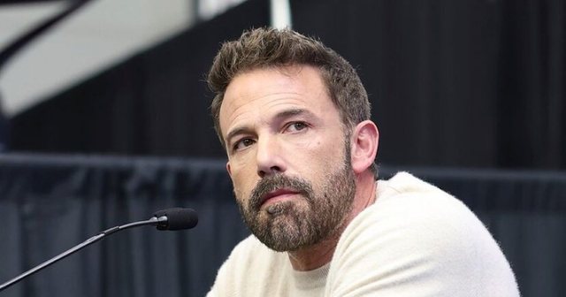 Ben Affleck tregon për herë të parë anën e tij që