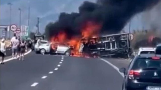 Aksidenti i rëndë me 3 shqiptarë të vdekur në Greqi,